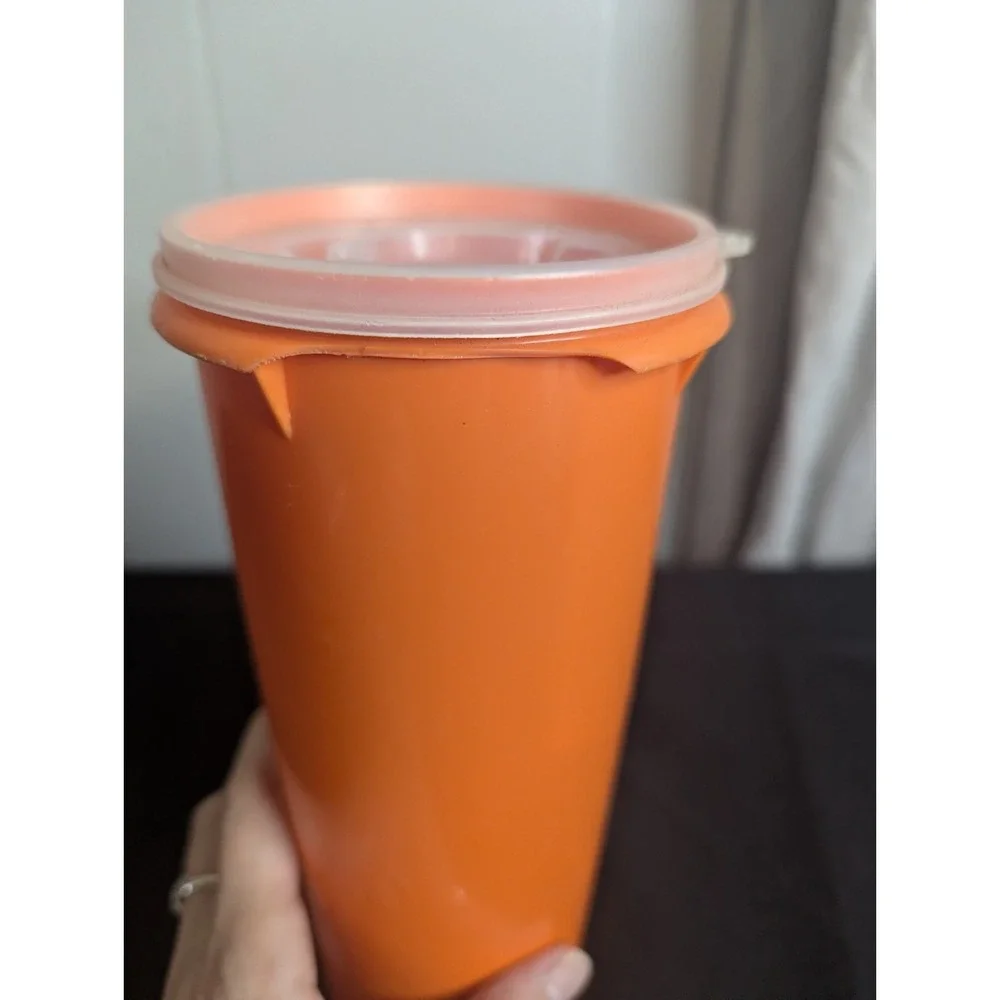 vintage‎ Tupperware Orange tumbler cup with flower jel-n-serve jello mold lid